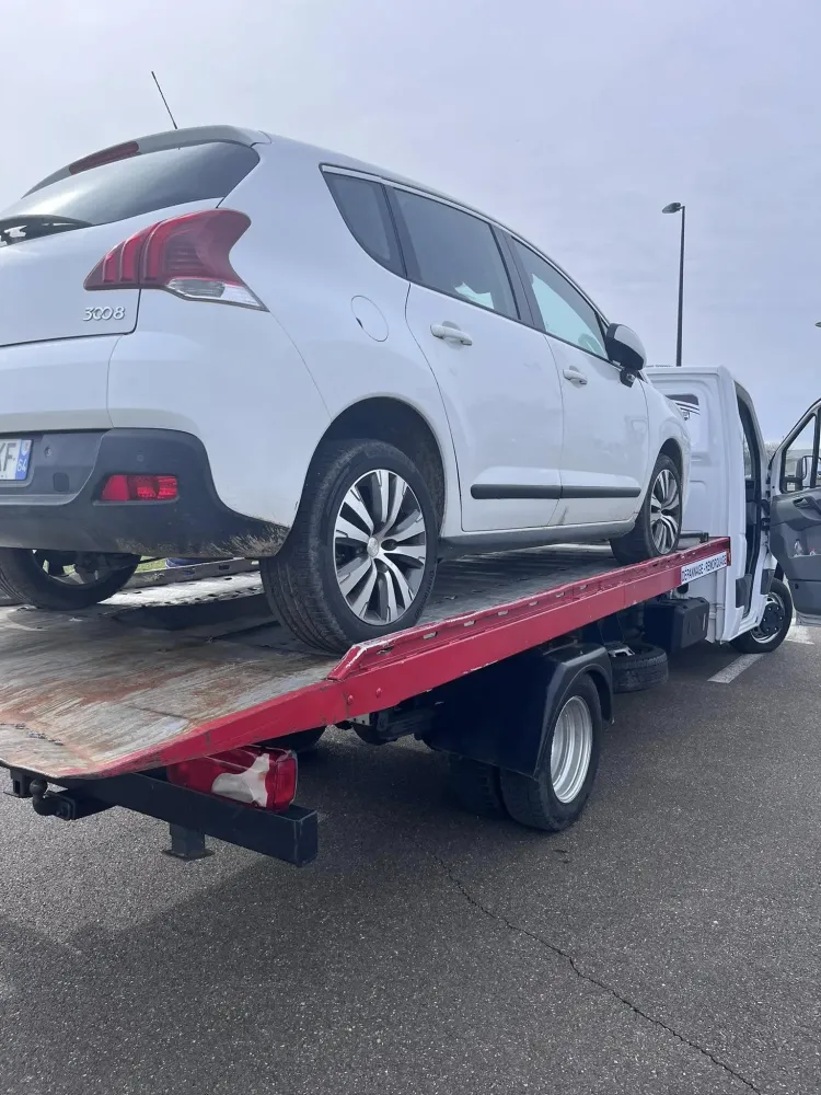 voiture en panne à Souprosse